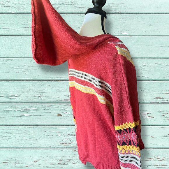 Easel Crimson Hooded Knit Sweater - Picture 10 of 16